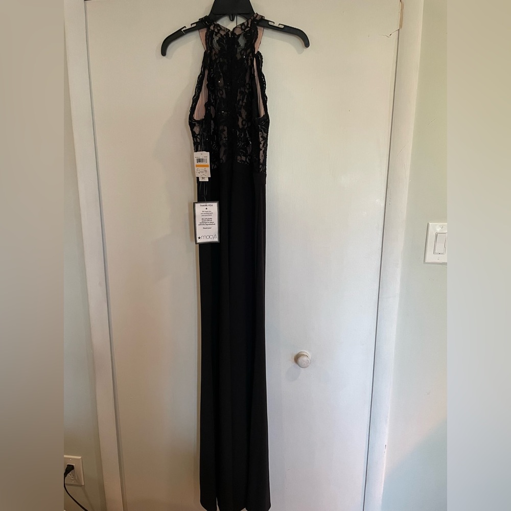 Elegant floor length, studded evening gown with tags Macy’s collection size 7.